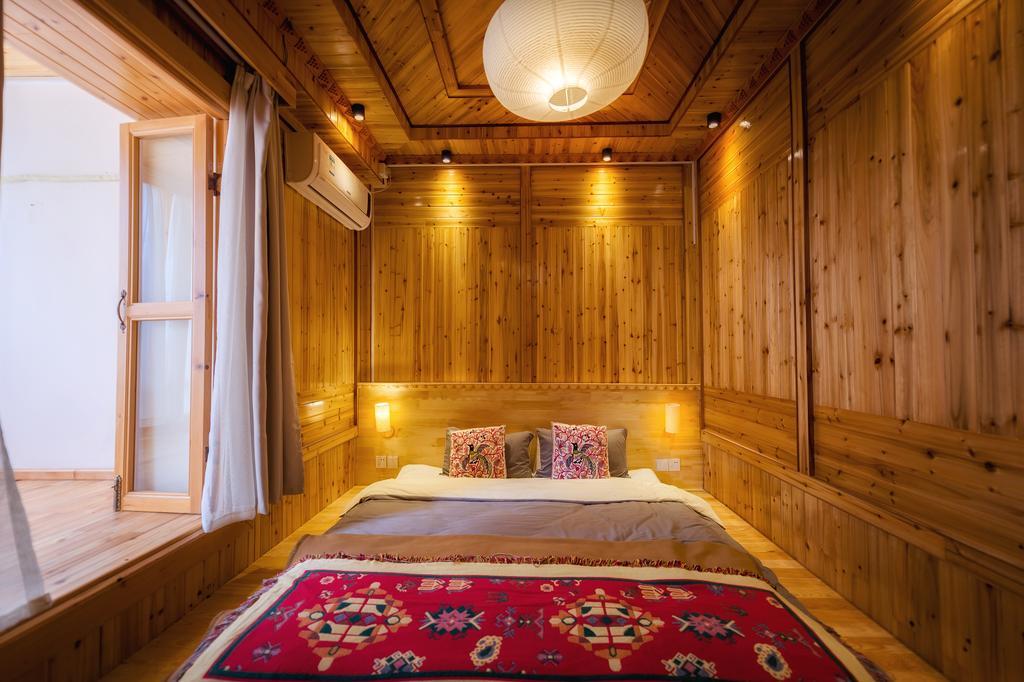 Апартаменти Huksum House Дечен Екстер'єр фото